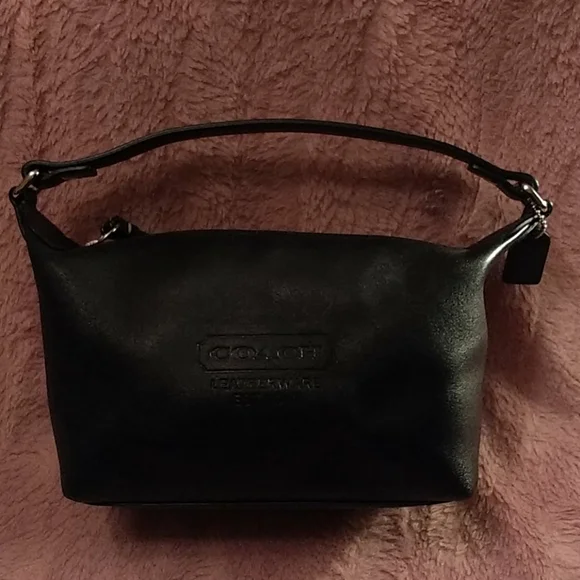 Vintage Authentic small/mini coach black leather handbag - Picture 3 of 8